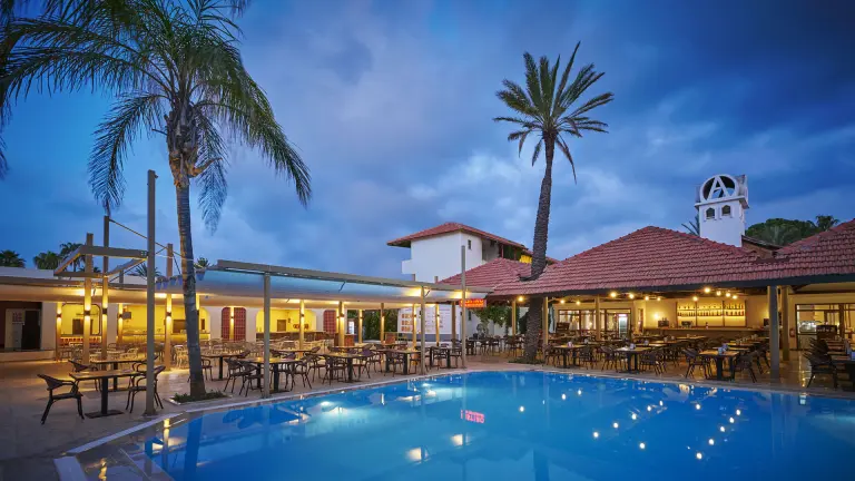Havuz &amp; Plaj (20/20)